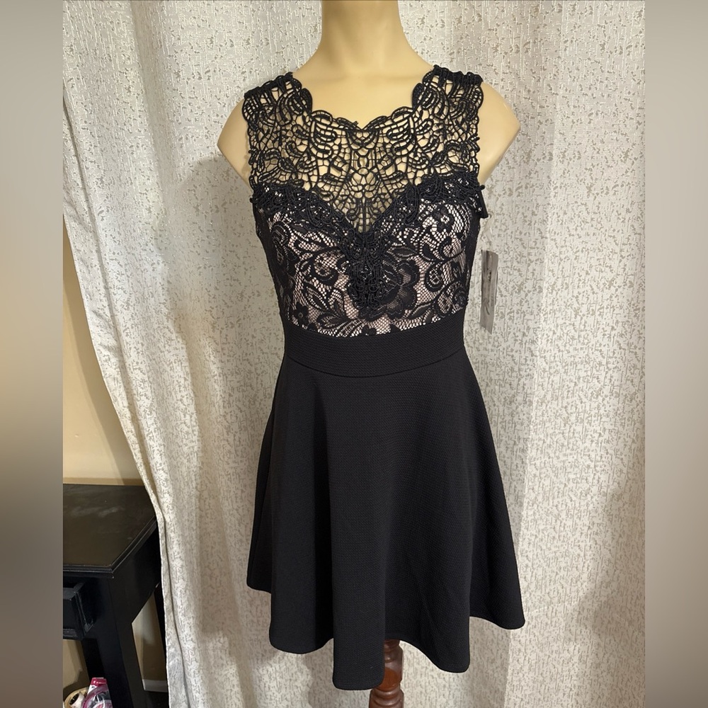 TRIXXI BLACK LACE COCKTAIL DRESS, NWT, Size XS